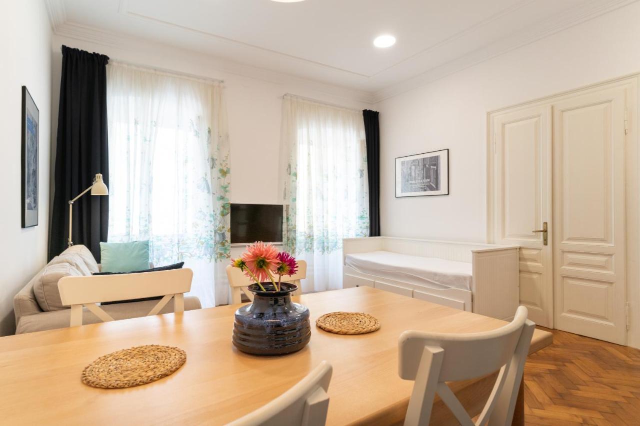 Mimi Carera Apartment & Room Rovinj Ngoại thất bức ảnh